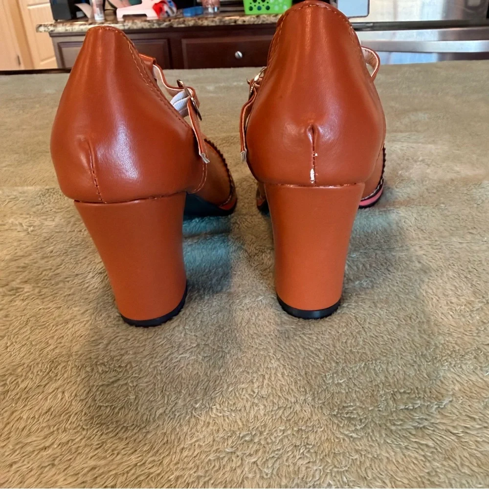 T-Strap Brogue Flats in women’s size 8 new no box - Picture 4 of 14